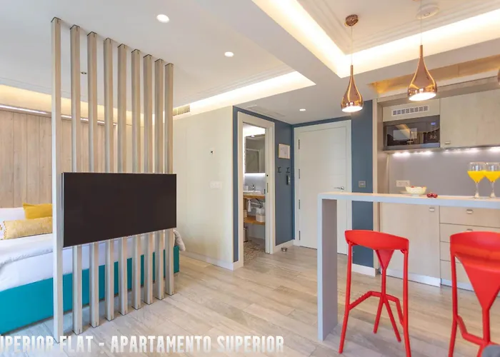 Hotel cerca del colegio: Uniq Flats