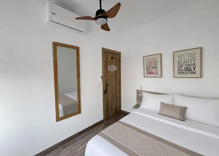 Andrada's ROOMS Plaza Toros